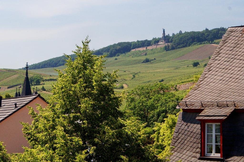Отель Zur Lindenau Рюдесхайм-на-Рейне Экстерьер фото